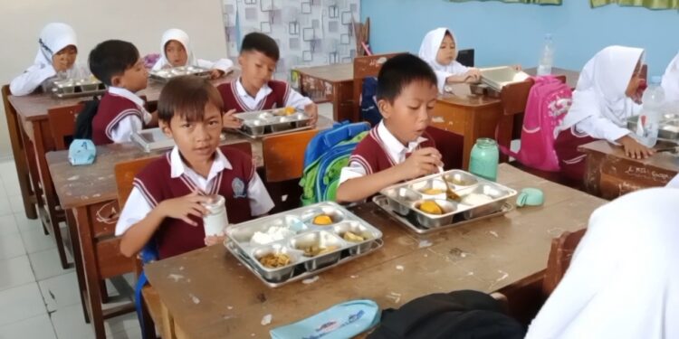 Program MBG di SDN Kedung Krisik Kota Cirebon, Penyelenggara pastikan pemenuhan gizi seimbang diberikan kepada siswa