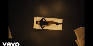 Selena Gomez Berkontribusi di Soundtrack Nobody Wants Season 2 Lewat Lagu ‘In the Dark’