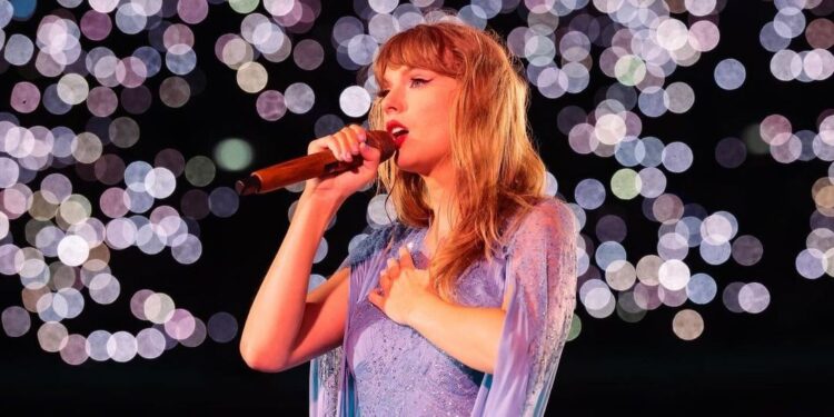 Taylor Swift Jadi Penyanyi Perempuan Pertama dengan 100 Juta Penjualan Album Versi RIAA