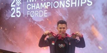 Rizki Juniansyah Raih 2 Emas di Kejuaraan Dunia Angkat Besi IWF 2025