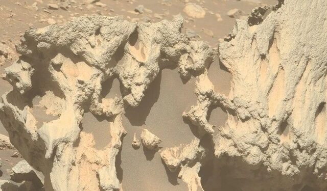NASA Ungkap Misteri ‘Batu Alien’ di Planet Mars
