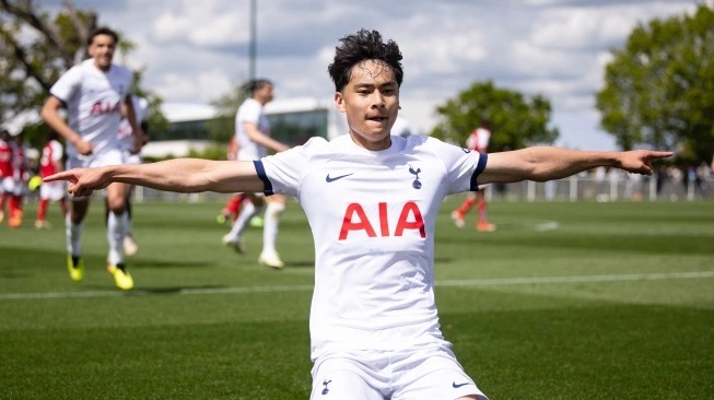 Viral! Pemain Keturunan Indonesia Pilih Hengkang dari Man City untuk Lanjut Kuliah