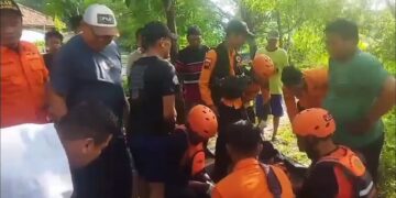 Dramatis, Proses Evakuasi Bocah Tewas Terpeleset dan Hanyut di Sungai Saat Sedang Bermain