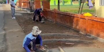 Peduli Pendidikan, Petani Tebu Bangun Pagar Sekolah dengan Tera Kota