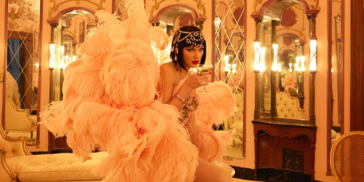 Taylor Swift Pecahkan Rekor Baru Lewat “The Life of a Showgirl”