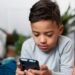 Studi Ungkap Dampak HP pada Anak 12 Tahun : Depresi, Obesitas & Kurang Tidur