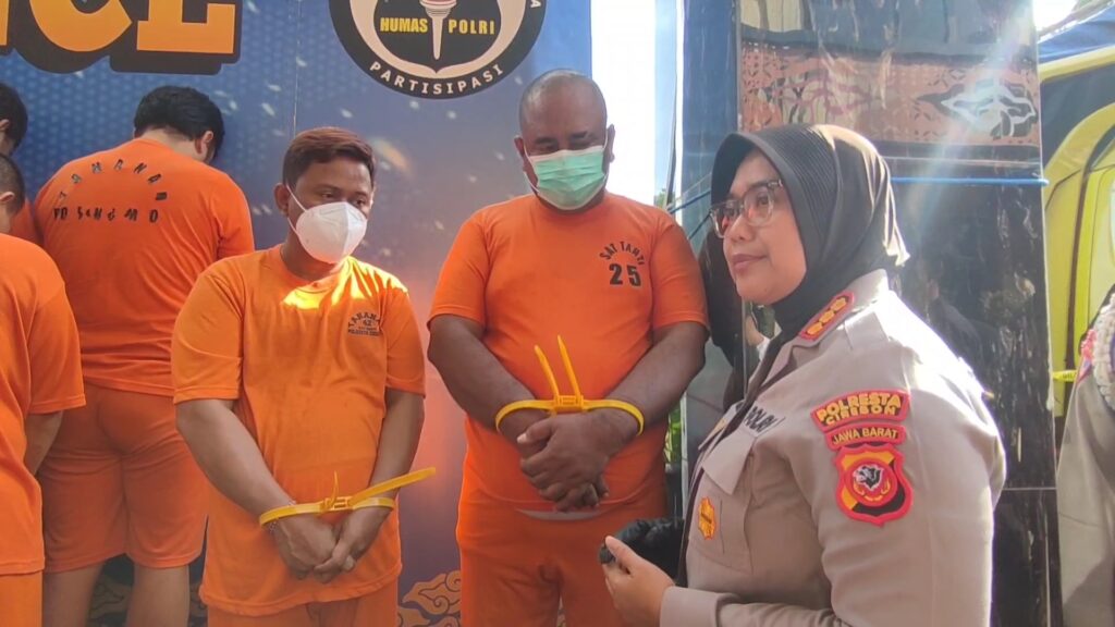 Bongkar praktik penyalahgunaan solar subsidi, polisi amankan dua tersangka