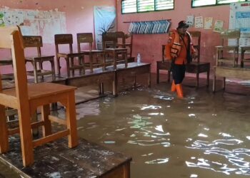 Update: Dampak banjir selama dua hari, ratusan siswa terpaksa diliburkan