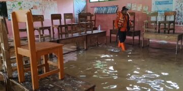 Update: Dampak banjir selama dua hari, ratusan siswa terpaksa diliburkan