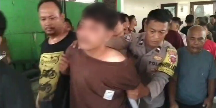 Gagal Curi Motor, Pemuda di Cirebon Babak Belur Dihajar Warga