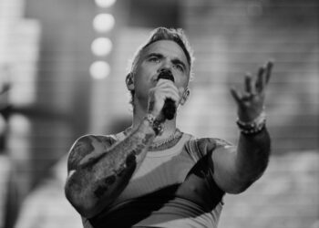 Robbie Williams Lampaui The Beatles dengan 16 Album Nomor Satu