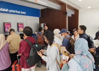 78 kereta api batal berangkat, 7 memutar KAI Daop 3 Cirebon sempat angkut ratusan penumpang menggunakan sebelas armada bus