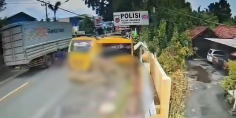 Elf hantam motor, kakek dan dua cucu tewas di jalur utama Cirebon–Bandung