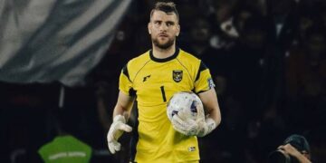 Resmi! Maarten Paes Resmi Bergabung dengan Ajax Amsterdam