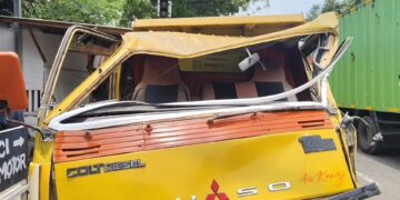 Adu bagong antar truk di Pantura diduga sopir mengantuk