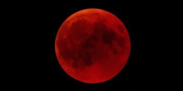 Bulan akan tampak merah semerah darah pada puncak gerhana Bulan total 3 Maret 2026.