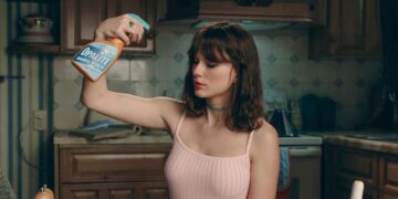 Taylor Swift Pecahkan Rekor Spotify Lewat Video Opalite Bernuansa 80–90-an