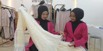 Jelang Lebaran, puluhan toko busana kerepotan memenuhi pesanan