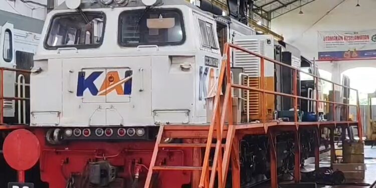 Menghadapi Arus Mudik Lebaran, PT KAI Siapkan 15 Lokomotif Angkutan Mudik