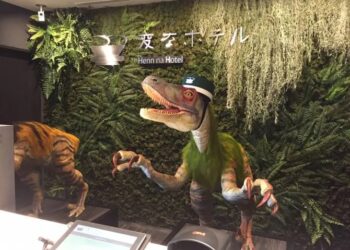 Resepsionis Hotel di Jepang Ternyata Robot Dinosaurus