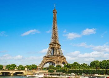 Menara Eiffel, Paris. (Sumber Foto : Shutterstock)