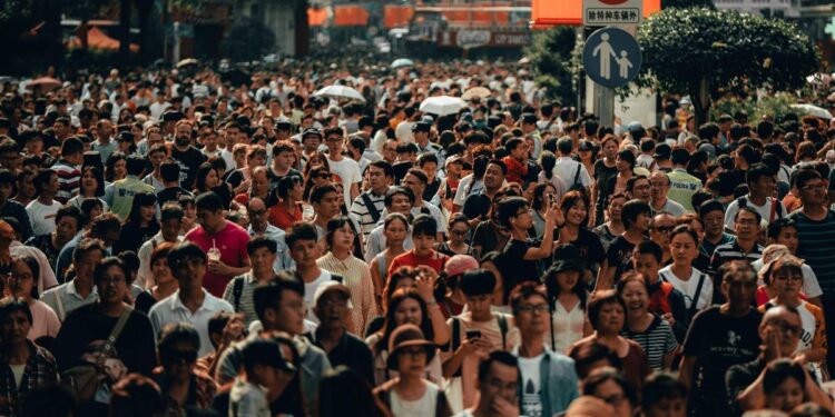 Ilustrasi populasi sebuah negara.(Dok. UNSPLASH/Owen Cannon)