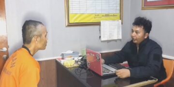 Pelaku Pencurian Sepeda Motor diamankan Polsek Sumberjaya (Foto : Darfan)