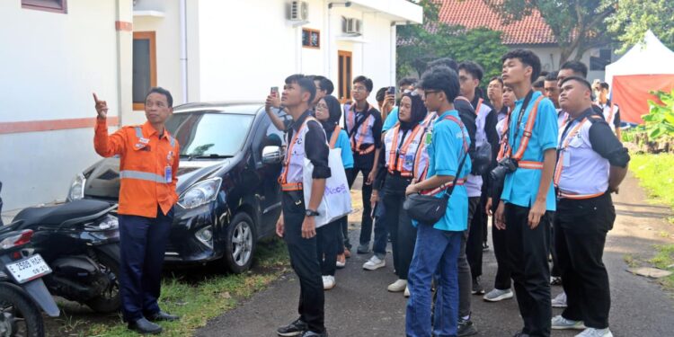 PT Kereta Api Indonesia (Persero) Daerah Operasi (Daop) 3 Cirebon menggelar kegiatan edukasi di Stasiun Cirebon (Foto : Darfan)