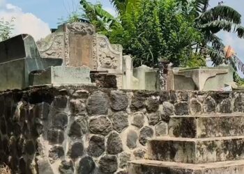 Ratusan makam Tionghoa bersejarah di Cirebon hilang, diduga dijual mafia tanah menjadi rumah (Foto : Darfan)