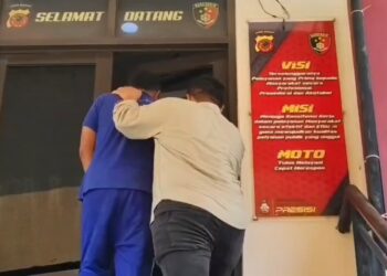 Buronan kasus korupsi dana bantuan sosial Program Keluarga Harapan (PKH) akhirnya berhasil ditangkap setelah tiga tahun melarikan diri (Foto : Darfan)