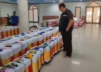 Pedagang Boboko Keliling Asal Majalengka Berangkat Haji (Foto : Darfan)