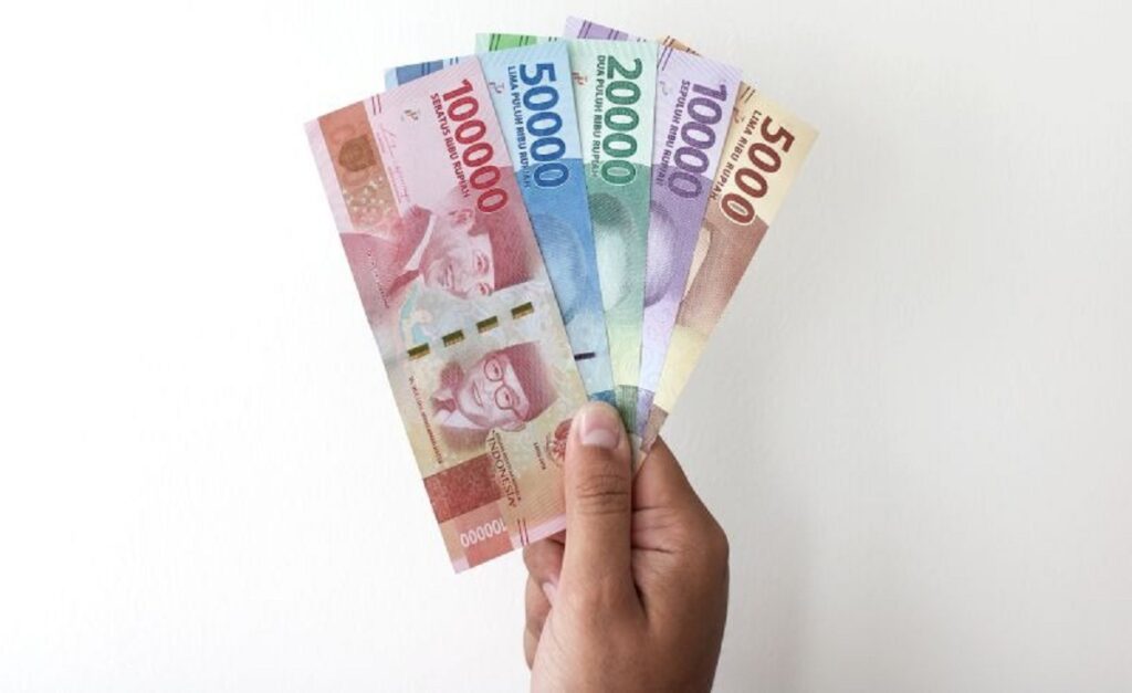 Forbes Ungkap Rupiah Salah Satu Mata Uang Terlemah di Dunia (Tangkapan Layar)