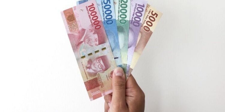 Forbes Ungkap Rupiah Salah Satu Mata Uang Terlemah di Dunia (Tangkapan Layar)