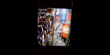Sebuah video viral aksi perusakan dan pencurian dengan kekerasan yang dilakukan sekelompok bermotor di kawasan Pekiringan, Kelurahan Pekalangan, Kecamatan Pekalipan, Kota Cirebon (Tangkapan Layar)