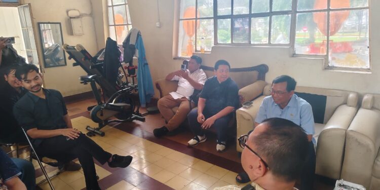 DPR RI Komisi VI memastikan pemerintah masih berupaya menjaga ketersediaan BBM nasional agar tetap aman (Foto : Darfan)