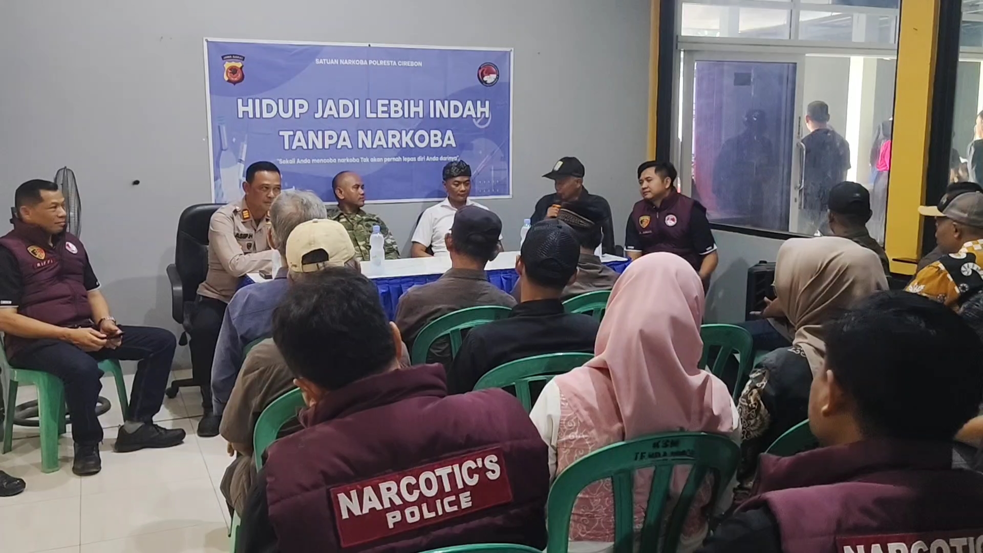 Desa Trusmi Kulon, mengikuti lomba Kampung Tangguh Tangguh Narkoba yang diselenggarakan oleh Polda Jawa Barat (Foto : Darfan)
