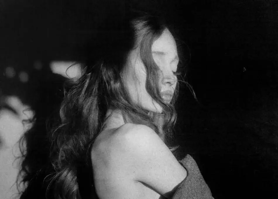 Ariana Grande untuk album petal (dok. Republic Records/petal)