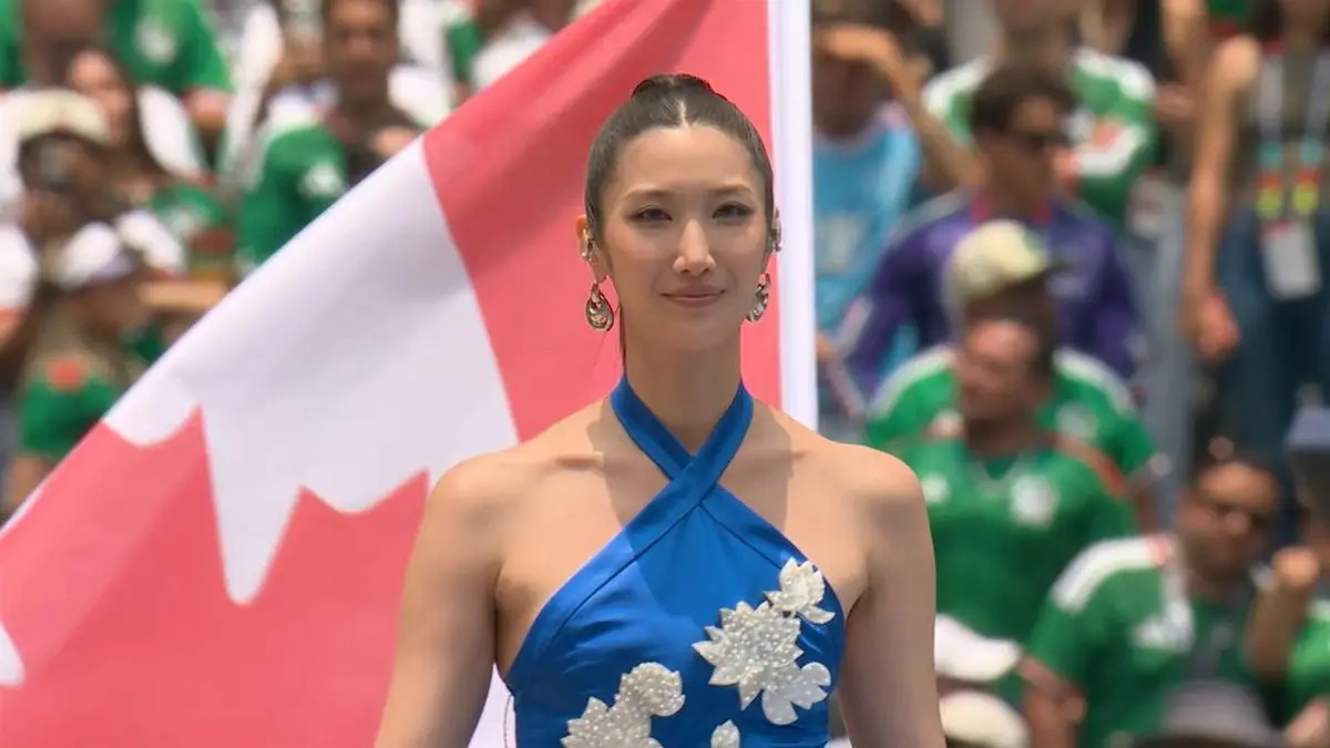 penampilan Ejae dan Andrea Bocelli di opening ceremony Piala Dunia 2026 Meksiko (youtube.com/fifa)