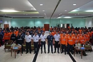 PT Kereta Api Indonesia (Persero) Daerah Operasi 3 Cirebon menggelar pembinaan bagi Petugas Regu Perawatan Jalur dan Jembatan Kereta Api, Petugas Perawatan Kereta Perawatan Jalan Rel (KPJR), serta Petugas Jaga Lintas (PJL) atau penjaga pintu perlintasan sebidang (Tangkapan Layar)