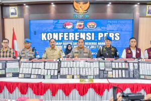 Polresta Cirebon Amankan 26 Tersangka dan Sita Belasan Ribu Obat Keras (Foto : Darfan)