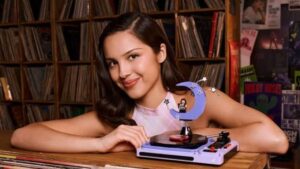 Olivia Rodrigo berkolaborasi dengan The LEGO Group. (Sumber Foto: Dok. LEGO.)