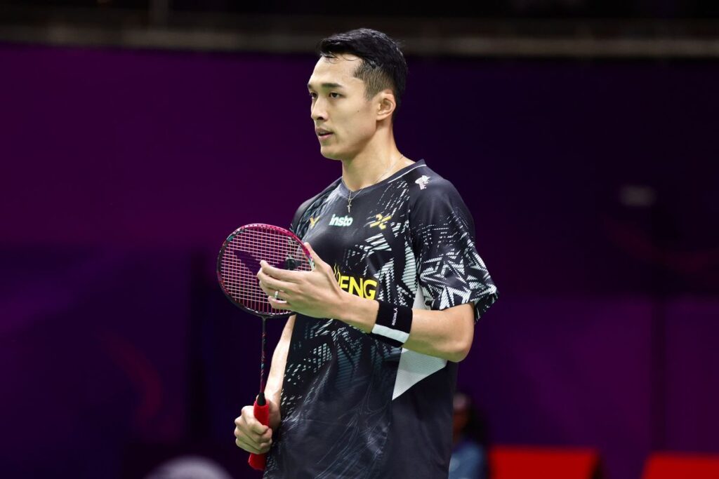 Aksi tunggal putra Indonesia, Jonatan Christie, pada babak 32 besar BWF World Championships atau Kejuaraan Dunia Bulu Tangkis 2026 di Indira Gandhi Indoor Stadium, Rabu (19/8/2026).(Dok. PBSI)