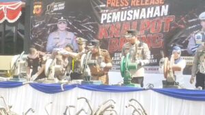 Pemusnahan Knalpot Brong, Hasil Razia Akan Dijadikan Museum (Foto : Darfan)
