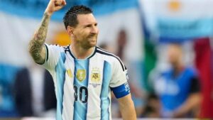 Pemain Argentina Lionel Messi merayakan gol pembuka timnya melawan Tanjung Verde selama pertandingan sepak bola babak 32 besar Piala Dunia di Miami Gardens, Florida, Jumat, (03/07/2026). (AP Photo/Rebecca Blackwell)