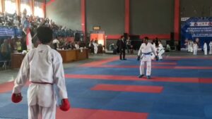 Dua Atlet Disabilitas Bersaing dengan Atlet Umum di Kejuaraan Karate INKAI (Foto : Darfan)