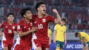 Selebrasi Timnas Indonesia U-20 seusai mengalahkan Australia U-20 dengan skor 2-0. Kemenangan tersebut memastikan Garuda Muda lolos ke putaran final Piala Asia U-20 2027. (Tangkapan Layar)
