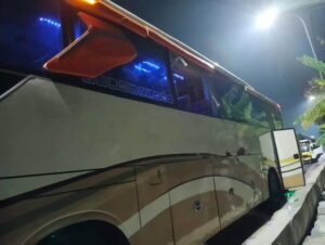 Viral Bus The Jack Dilempari, Dua Suporter Terluka, Polisi Buru Pelaku (Tangkapan Layar)