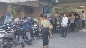Ratusan Siswa Diduga Keracunan MBG, Kepanikan Terjadi di IGD (Foto : Darfan)