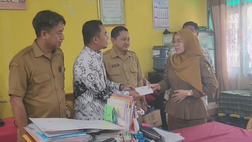35 Guru Jadi Korban MBG, PGRI Soroti Beban Kerja di Luar Aturan dan Beri Santunan kepada Guru Terdampak Keracunan MBG